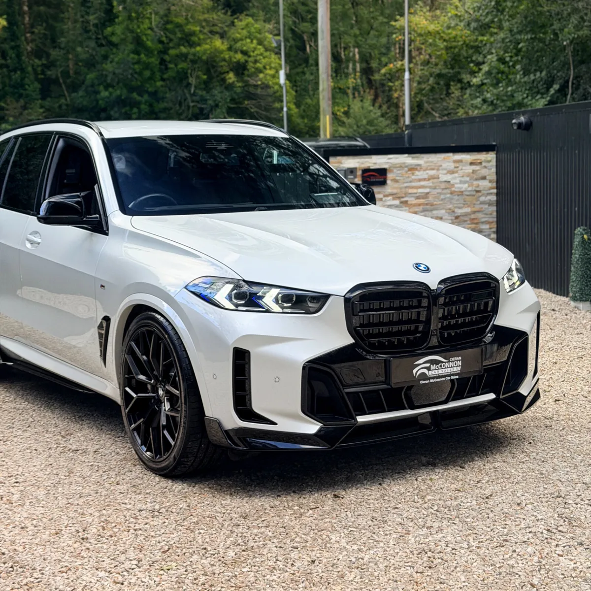 2023 (232) BMW X5 50e M Sport Pro LCI *LOW MILEAGE - Image 3
