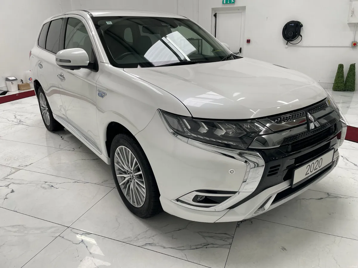 2020 Mitsubishi Outlander All Wheel Drive Automatc - Image 1
