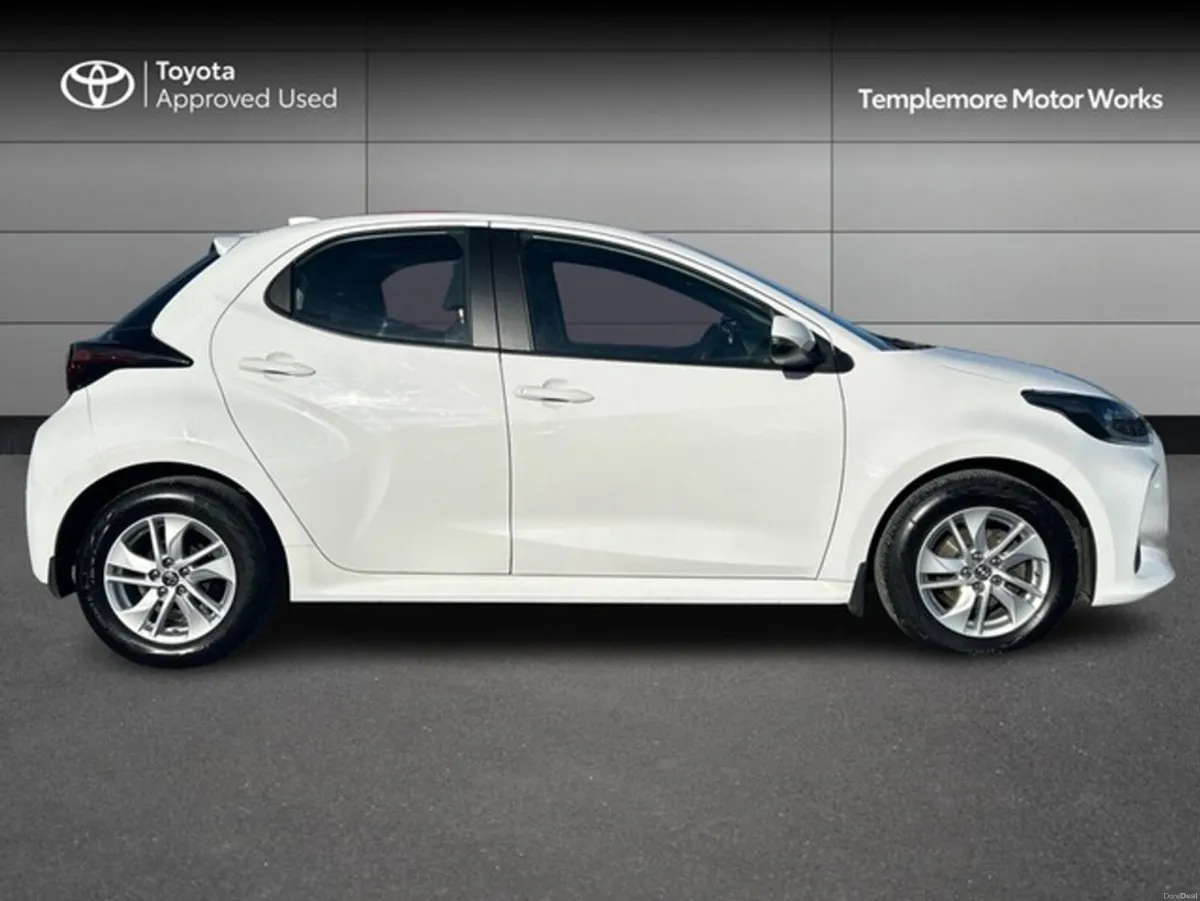Toyota Yaris 1.5 - Image 3
