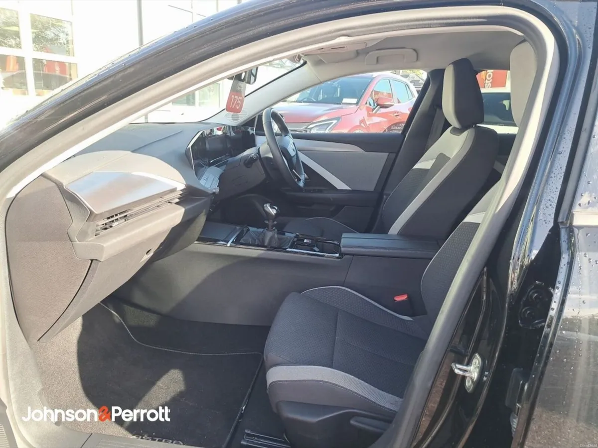 Opel Astra Elegance 1.2 Turbo 110PS Petrol 6 Speed - Image 3