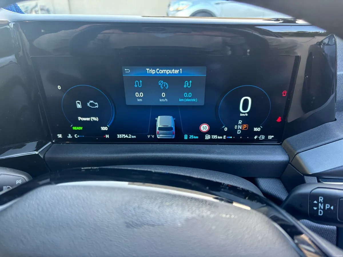 Ford Tourneo - Image 4