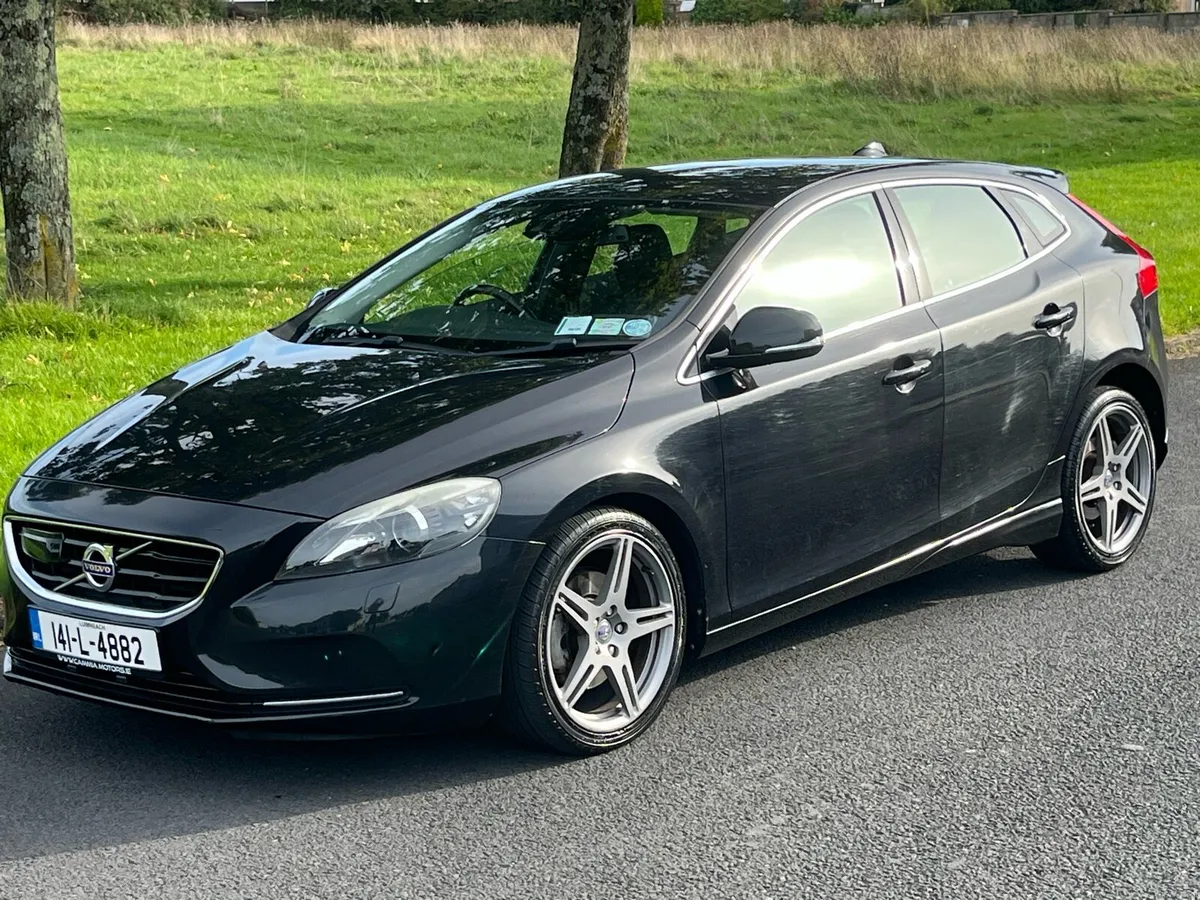 2014 V40, AUTO, Only 100k km, - Image 1