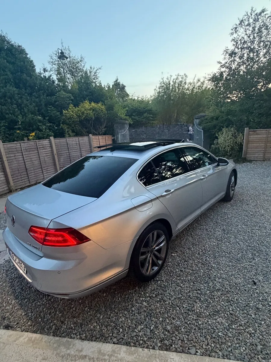 VW Passat - Image 4