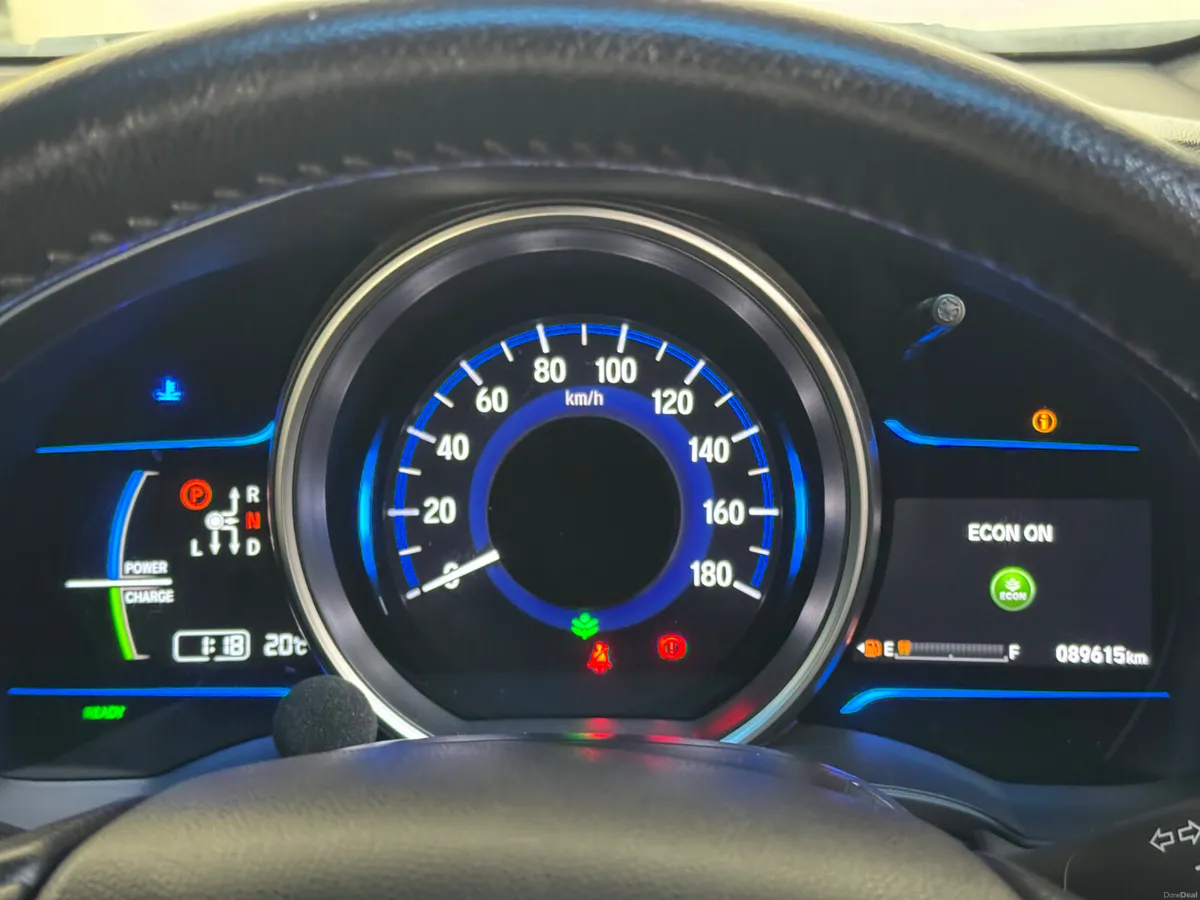 2016 Honda Fit / Jazz 1.5 Hybrid - Image 6
