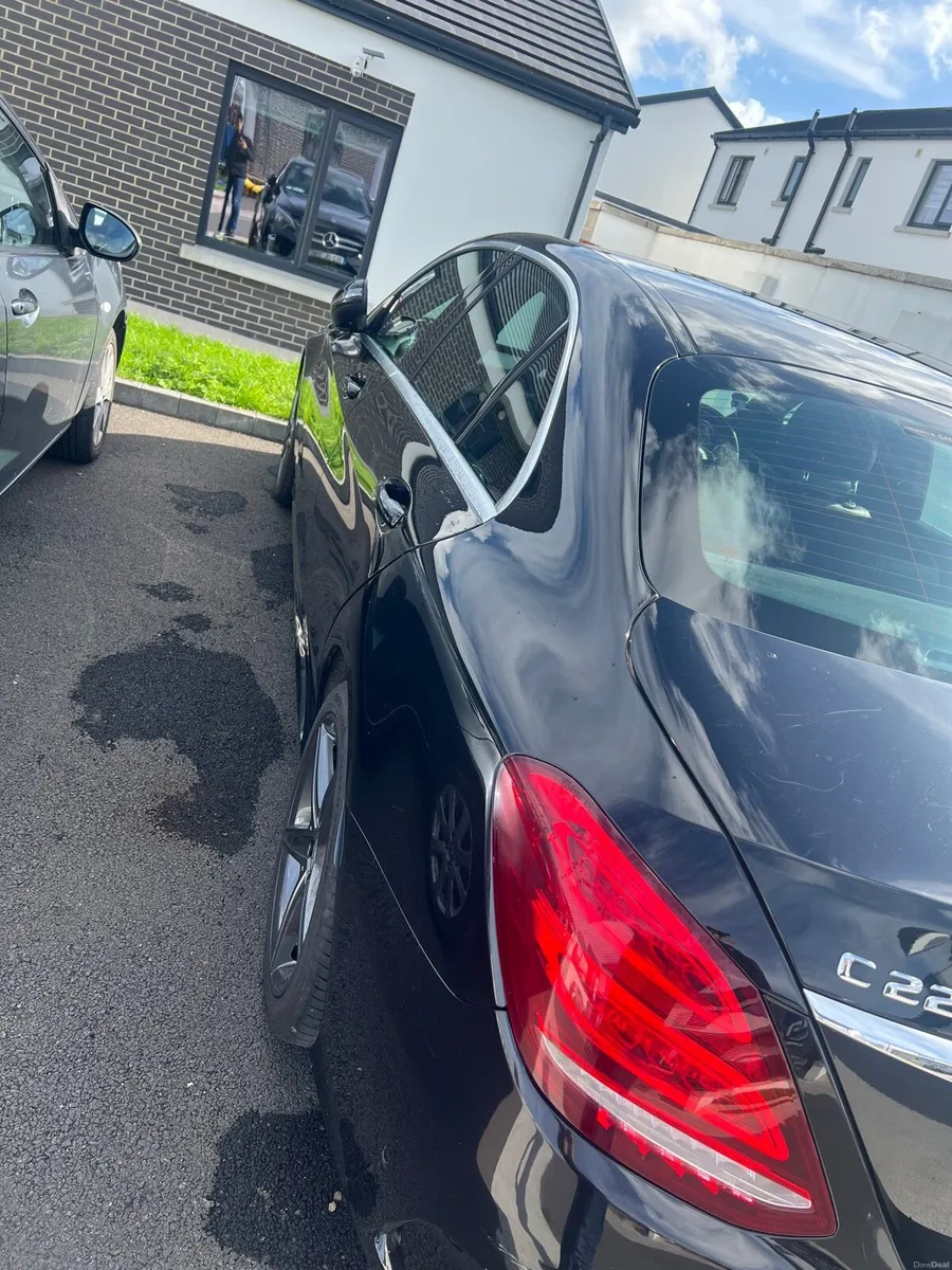 Mercedes Benz - Image 6
