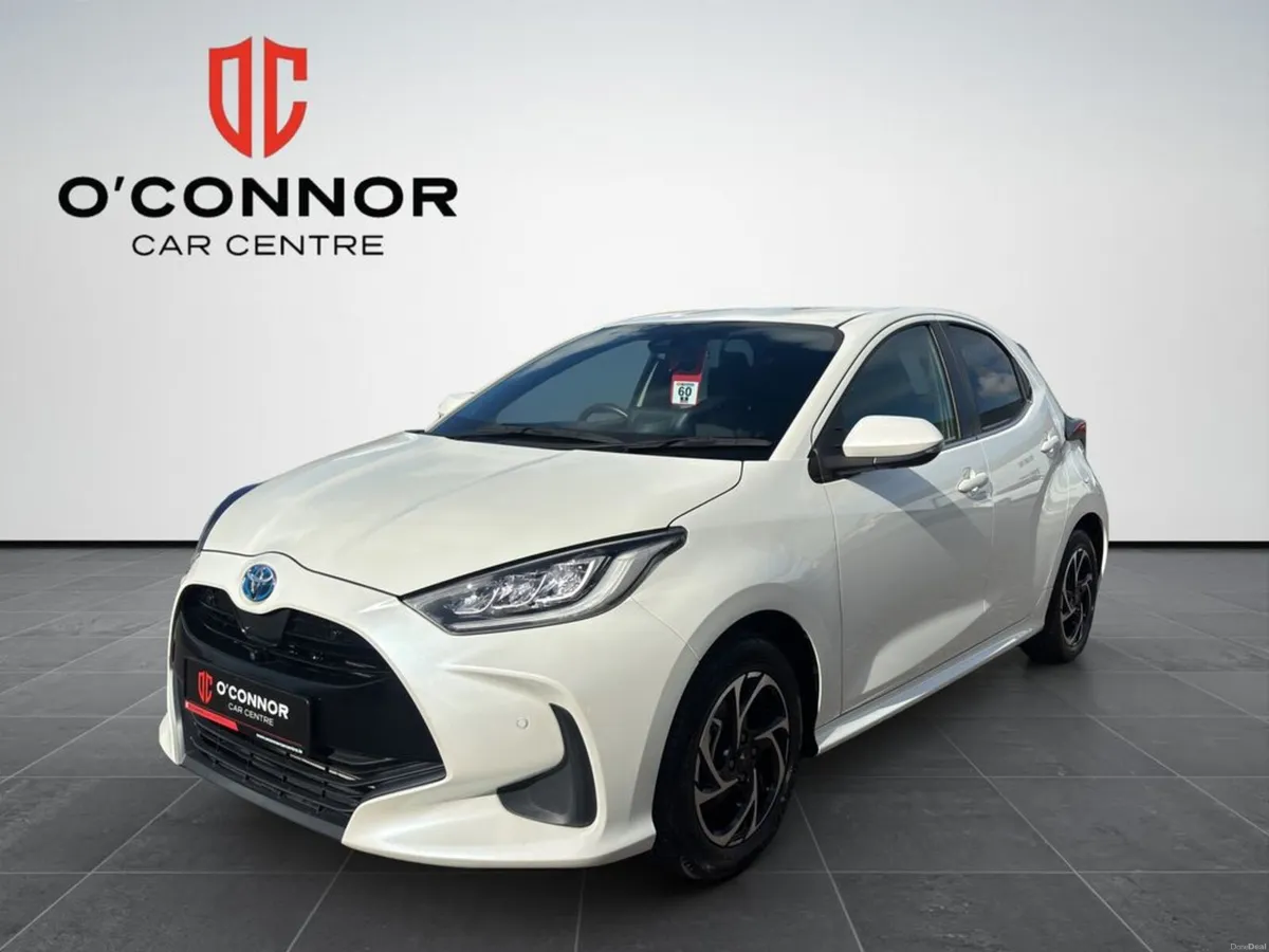 Toyota Yaris Clean in white, clever on fuel and To - Image 1