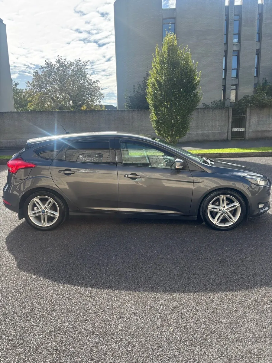 Ford Focus 2015 1.5 TDCI - Image 4