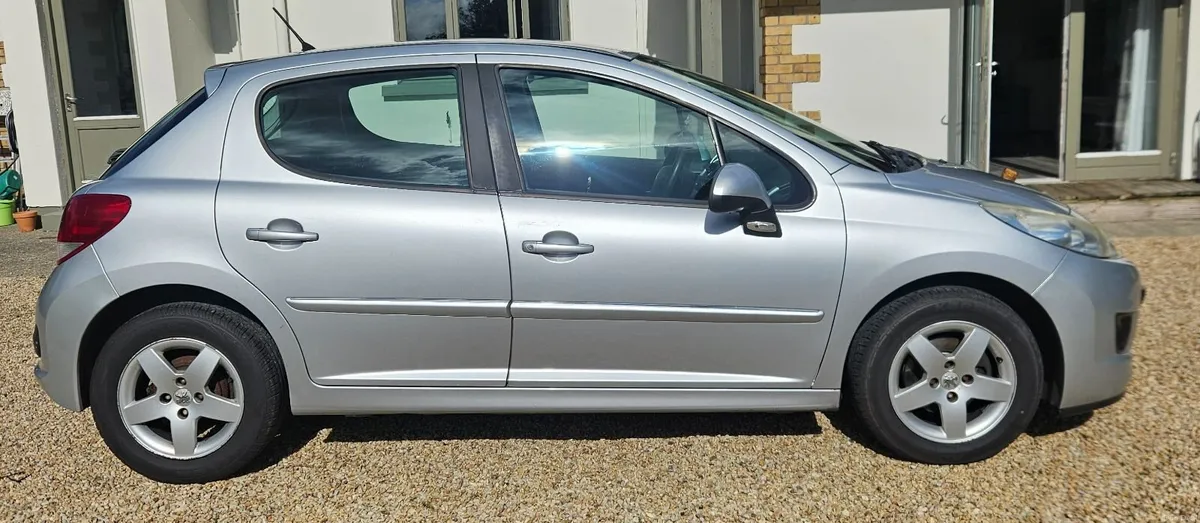 Peugeot 207 2011 *read description* - Image 4