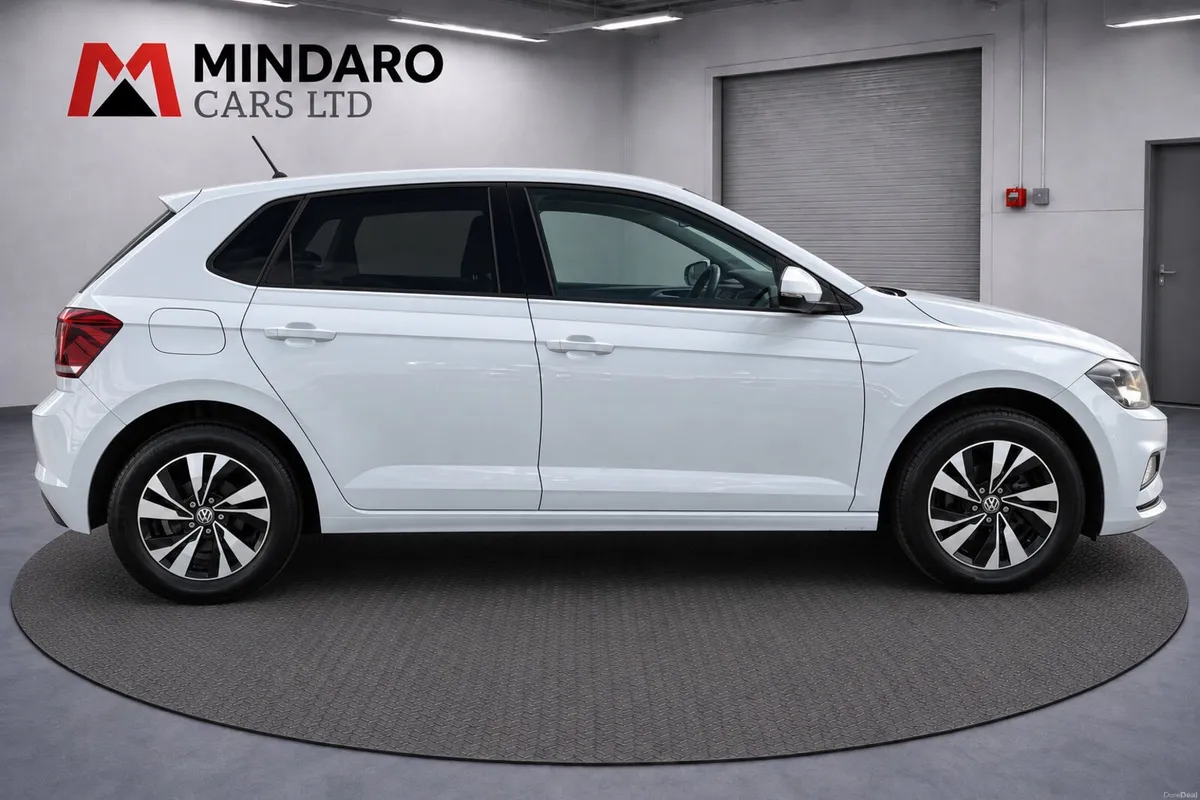 VW POLO 2018 AUTOMATIC//VERY LOW KMS - Image 2