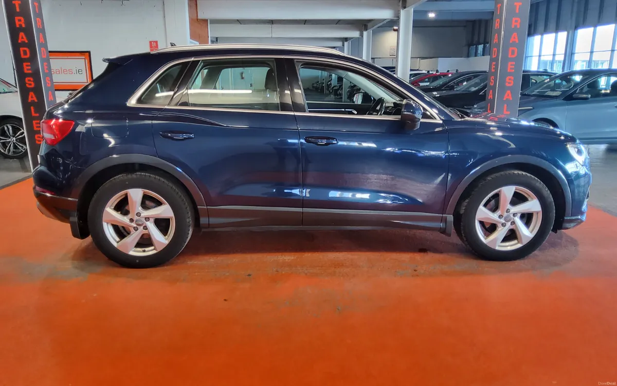 Audi Q3 2019 - Image 5