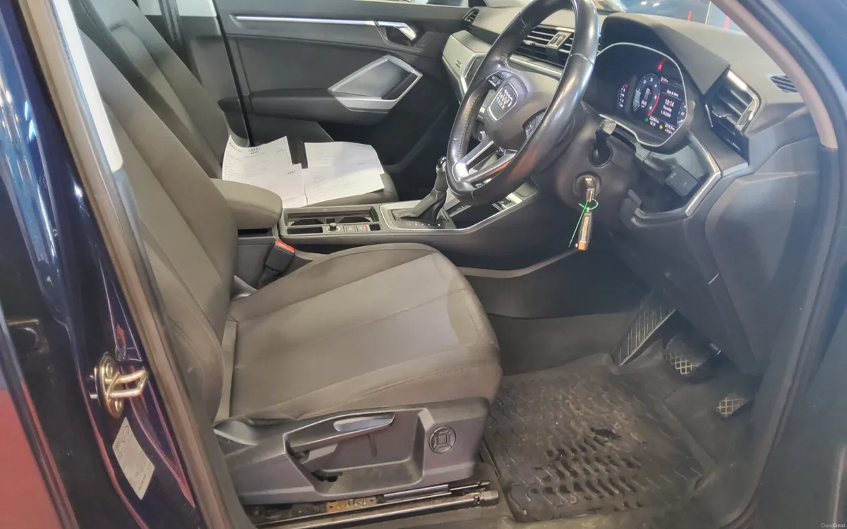 Audi Q3 2019 - Image 6