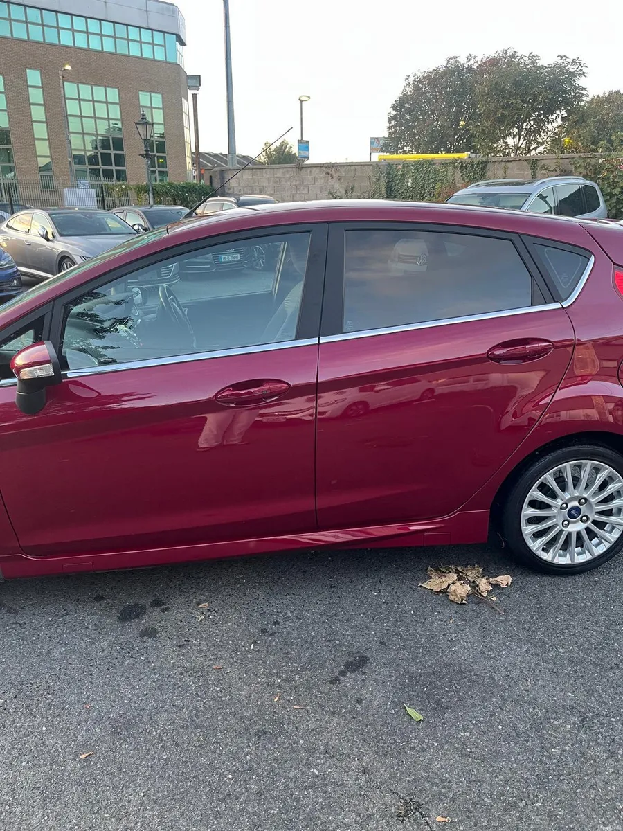 2014 ford fiesta only 40000km automatic - Image 4