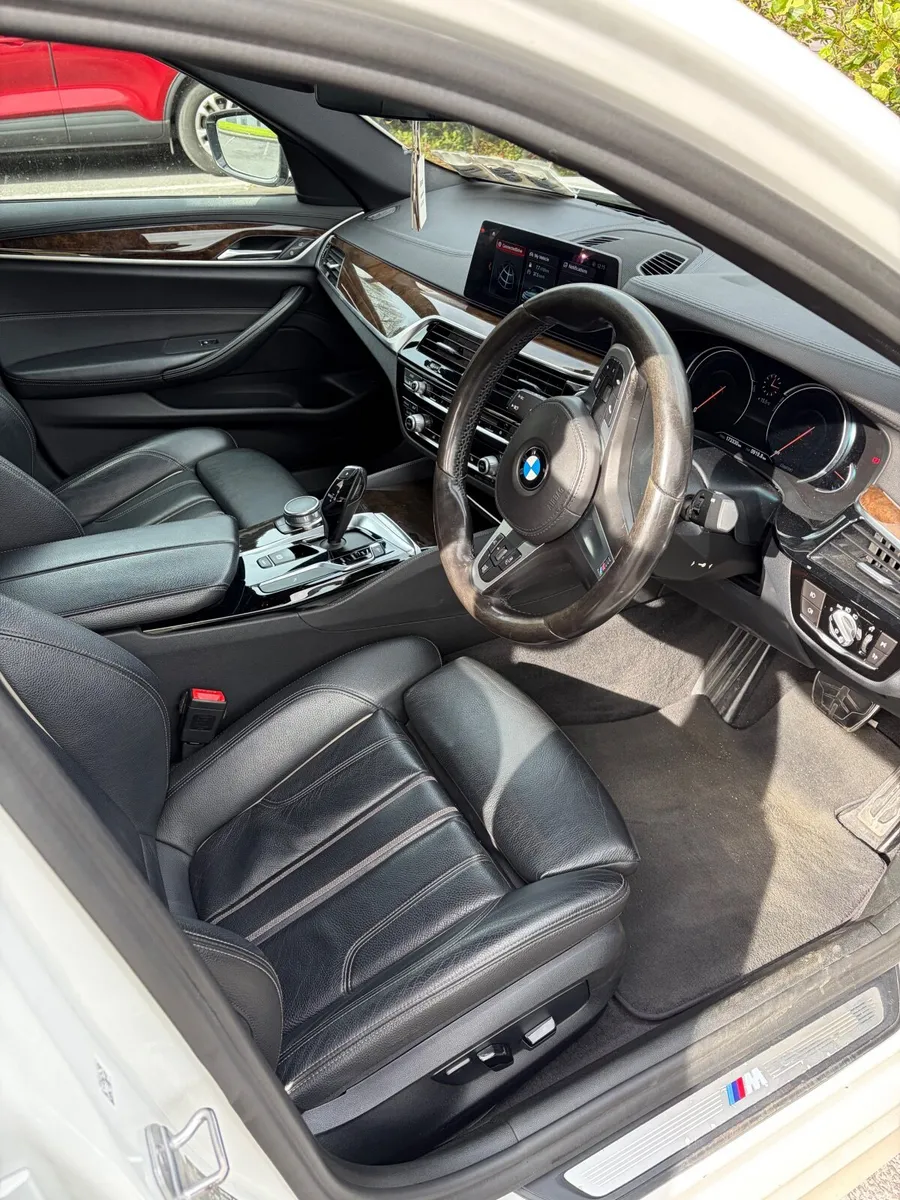 BMW 5-Series 2017 M-Sport - Image 6