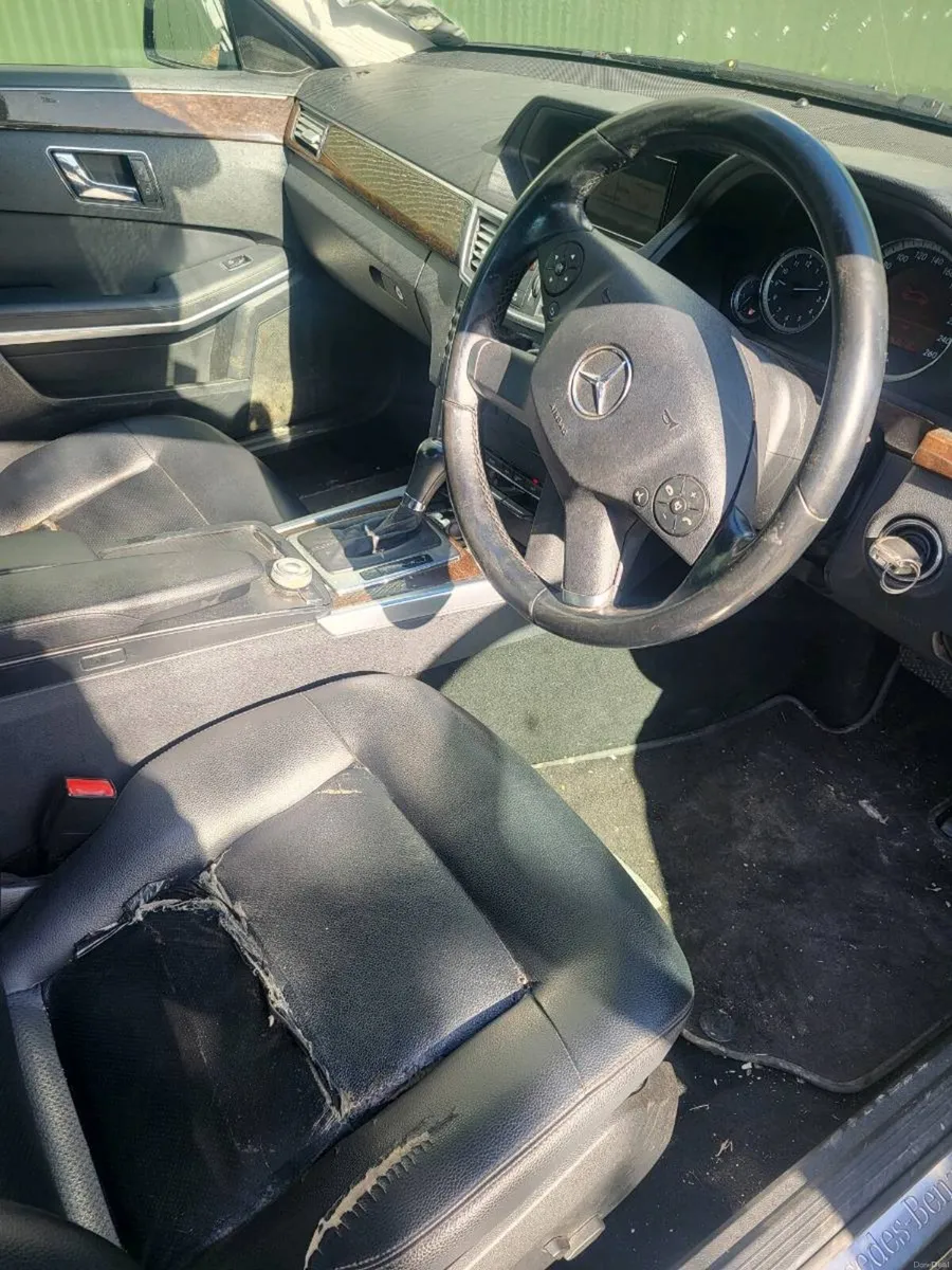 Mercedes E200 - Image 6