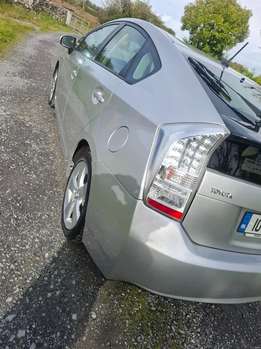 Toyota Prius 2010 - Image 6