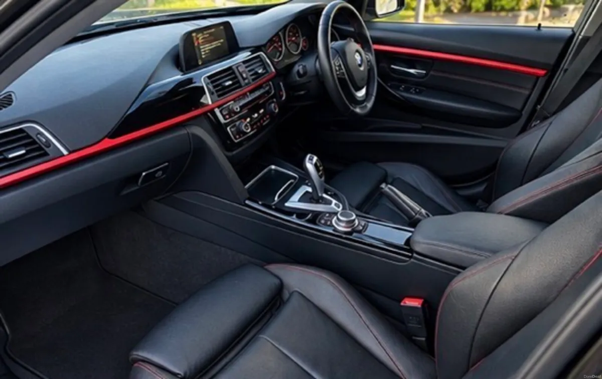 2016 BMW 330e - Image 5