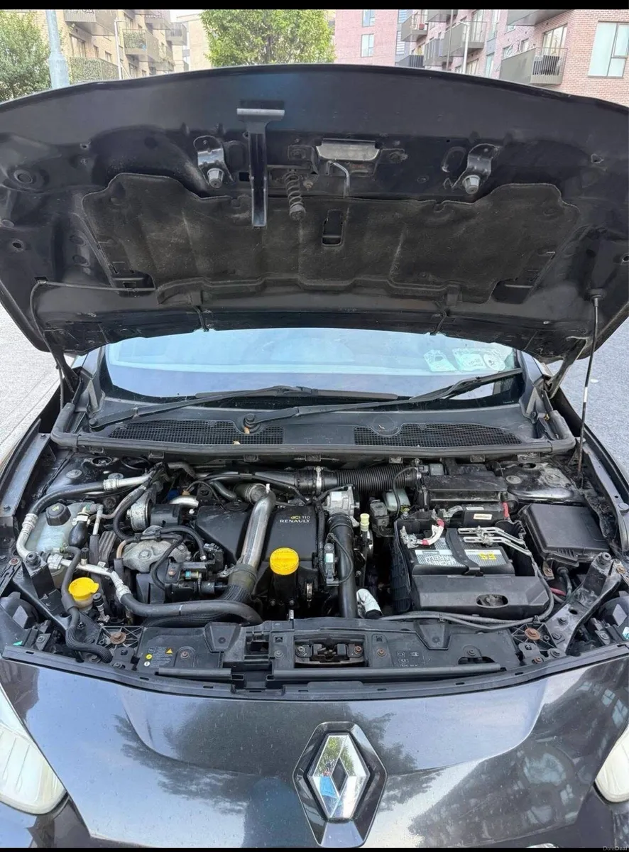 Renault fluence 2011 - Image 4