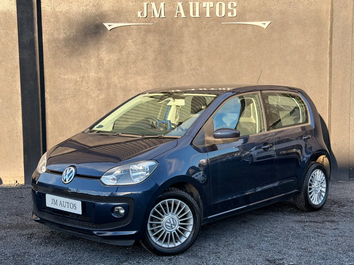 2015 VOLKSWAGEN UP AUTOMATIC - Image 1