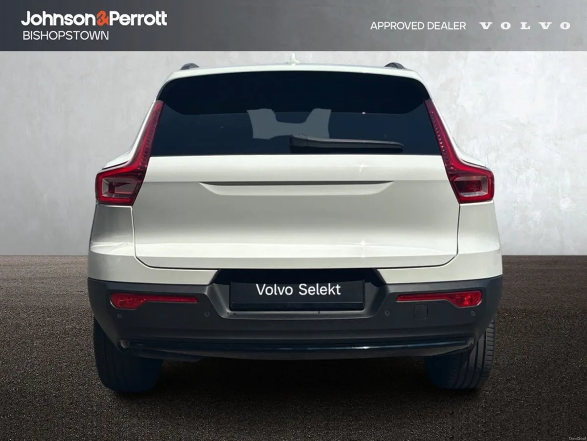 Volvo XC40 T4 211bhp PHEV Plus Dark (Two Year Volv - Image 6