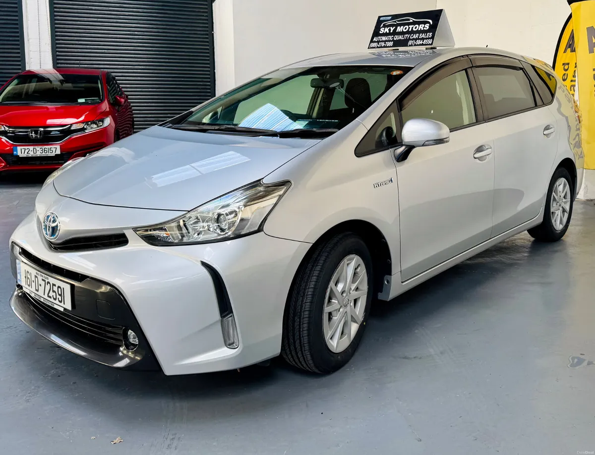 2016Toyota Prius Plus/alpha 1.8 Hybrid - Image 4