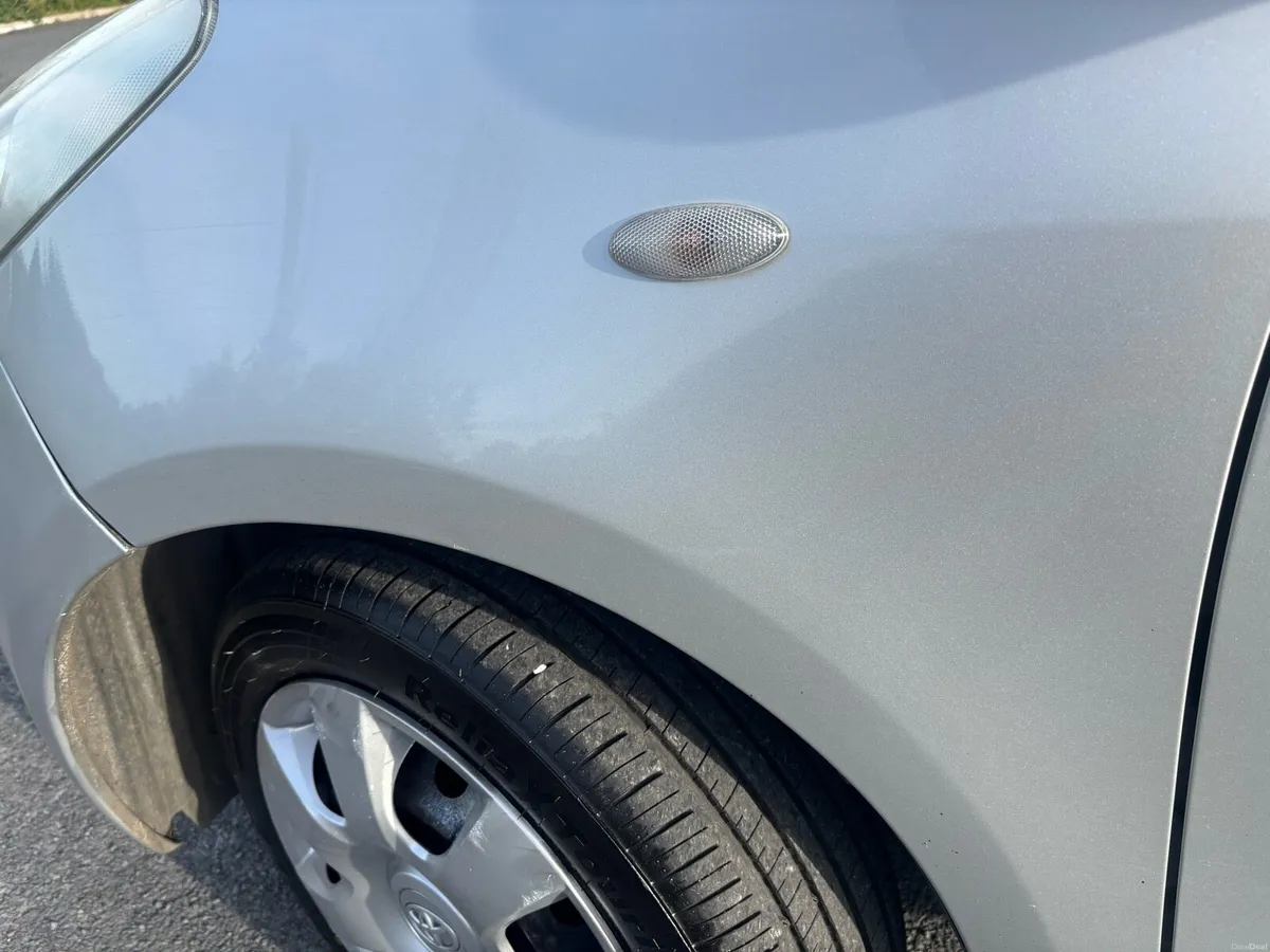 Toyota Yaris - Image 5