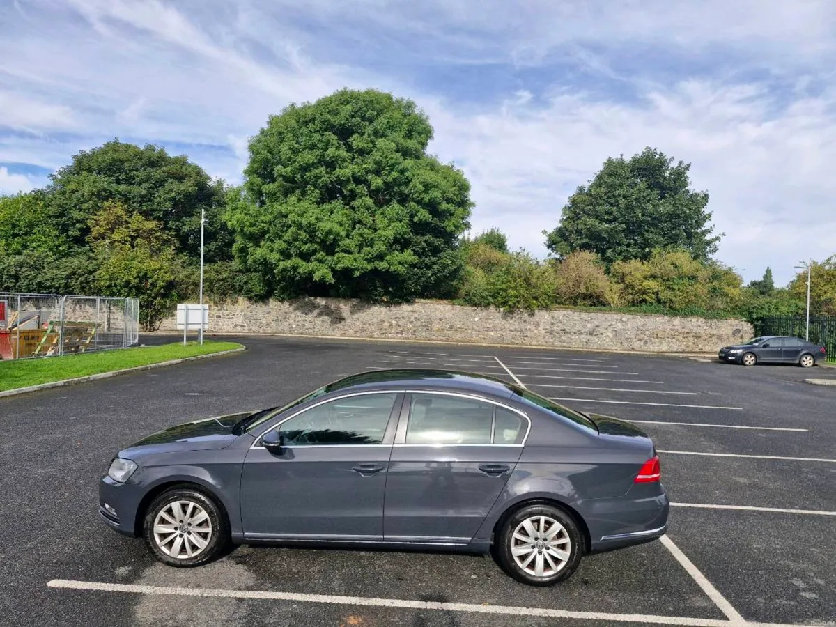 Car - Image 4
