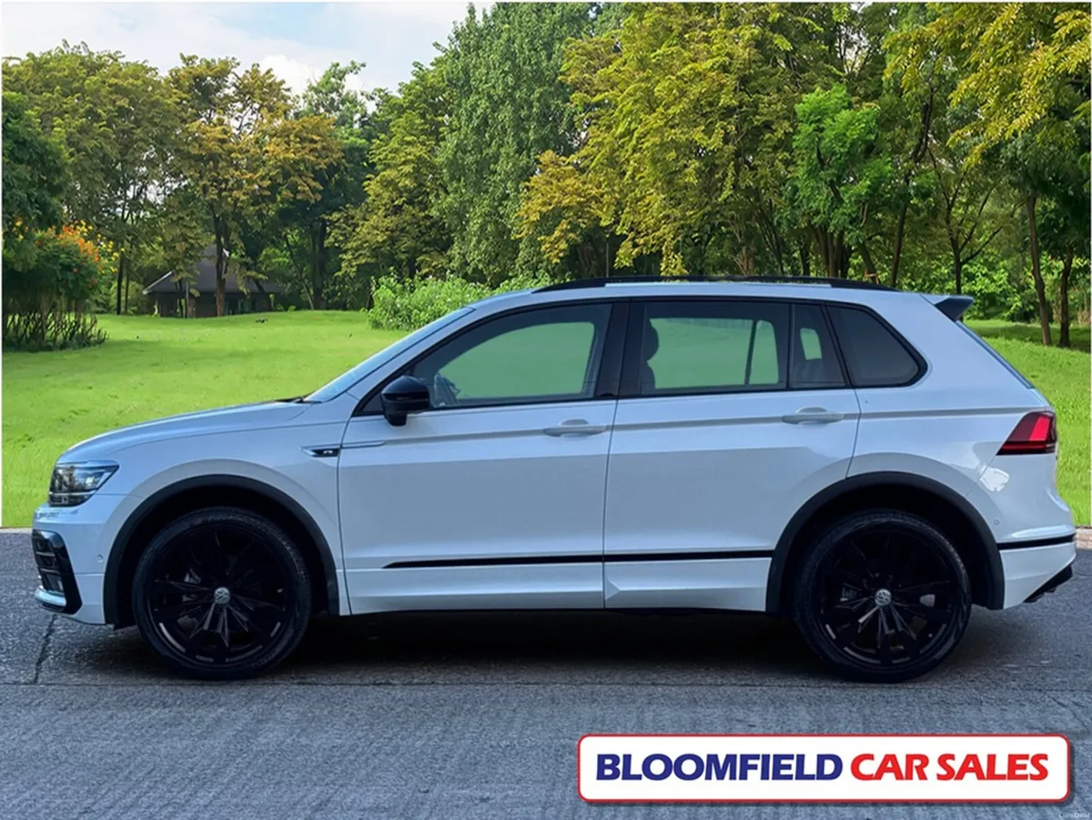 Volkswagen Tiguan 2.0TDI R-LINE , AUTO // LOW MILE - Image 4
