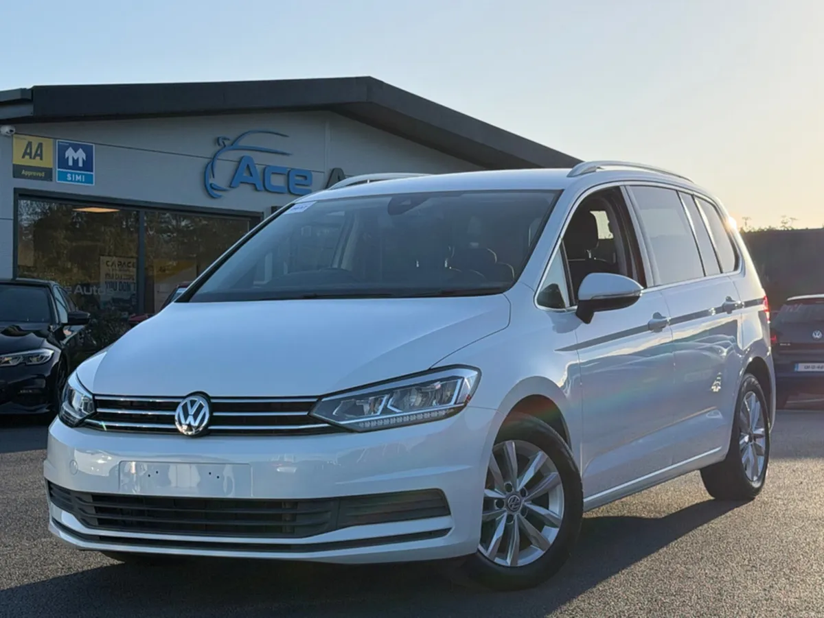 Volkswagen Touran COMFORTLINE - 2.0L DIESEL - AUTO - Image 1