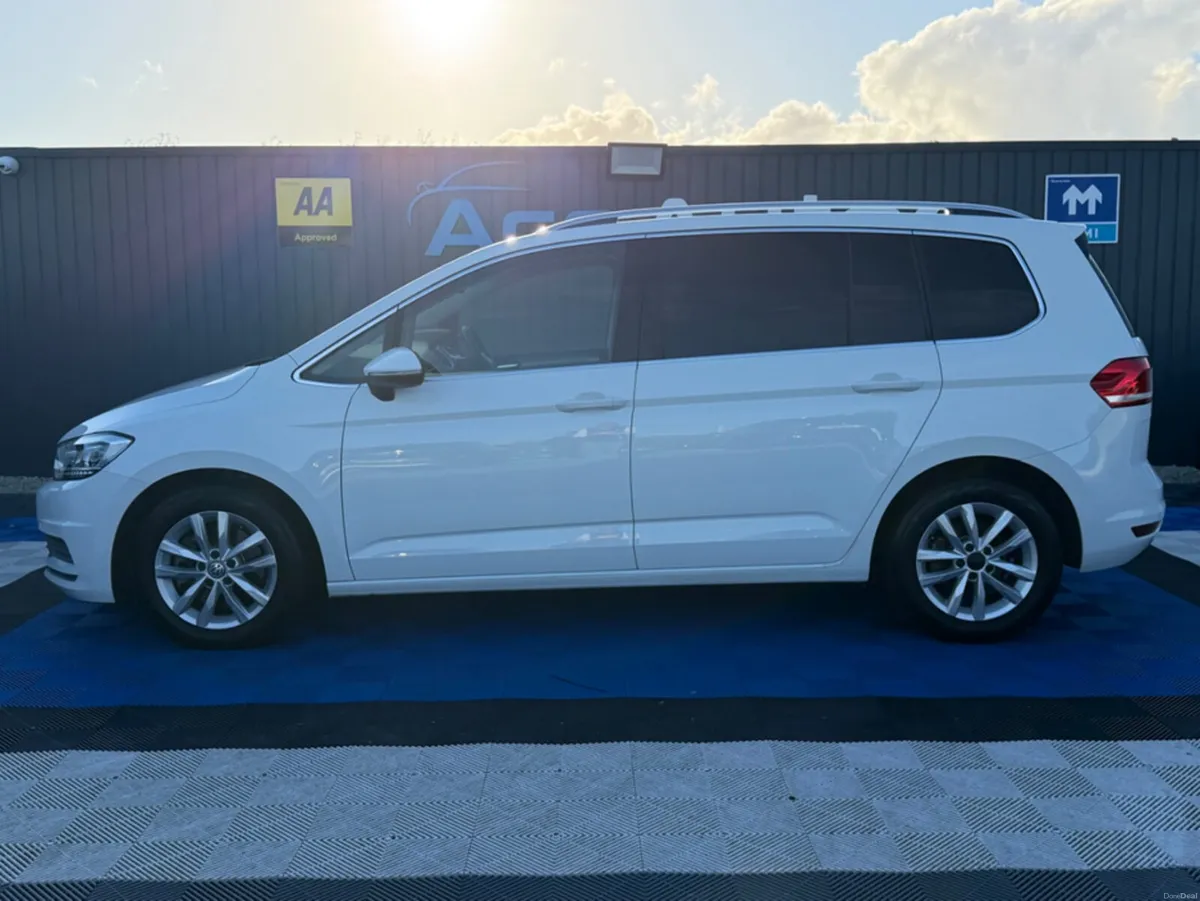 Volkswagen Touran COMFORTLINE - 2.0L DIESEL - AUTO - Image 4