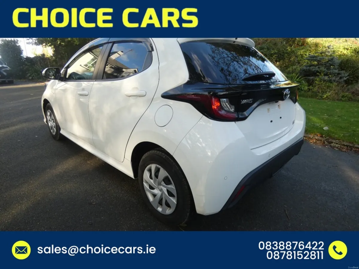 Toyota Yaris 1.5 AUTO HYBRID - Image 4