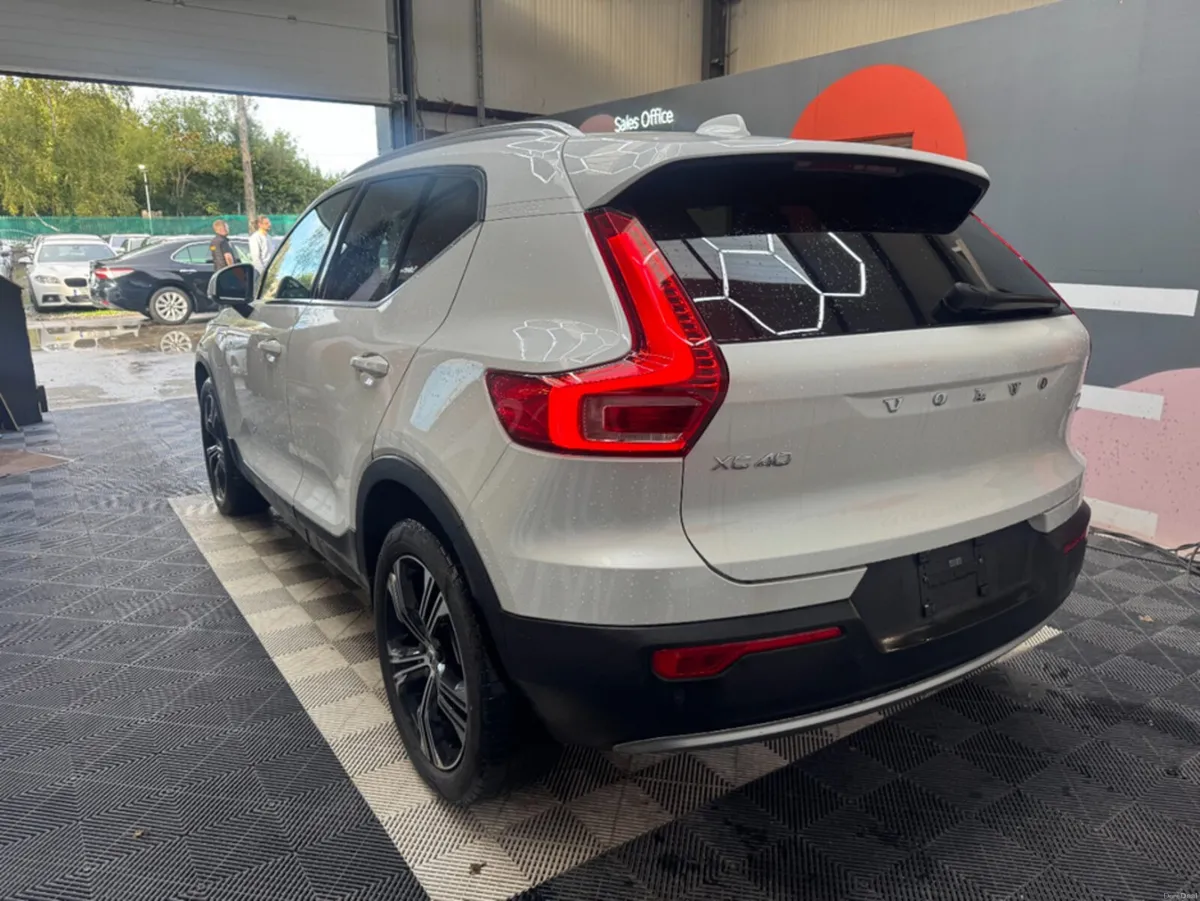 Volvo XC40 2021 VOLVO Xc40 RECHARGE PLUG-IN HYBRID - Image 5