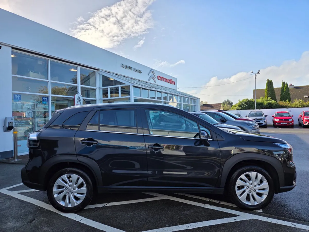 Suzuki S-CROSS 1.4 B/JET HYBRID MOTIO - Image 3