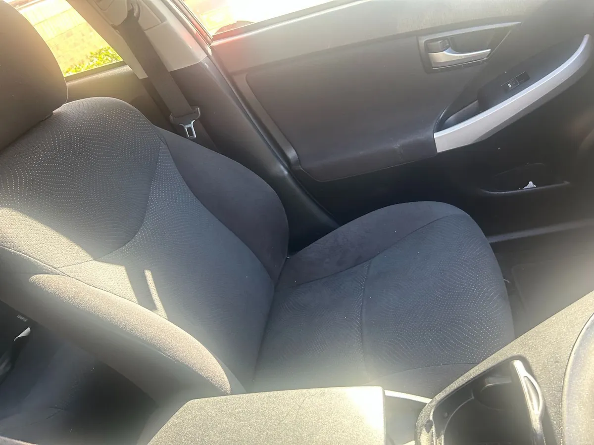 Toyota Prius 2014 - Image 6