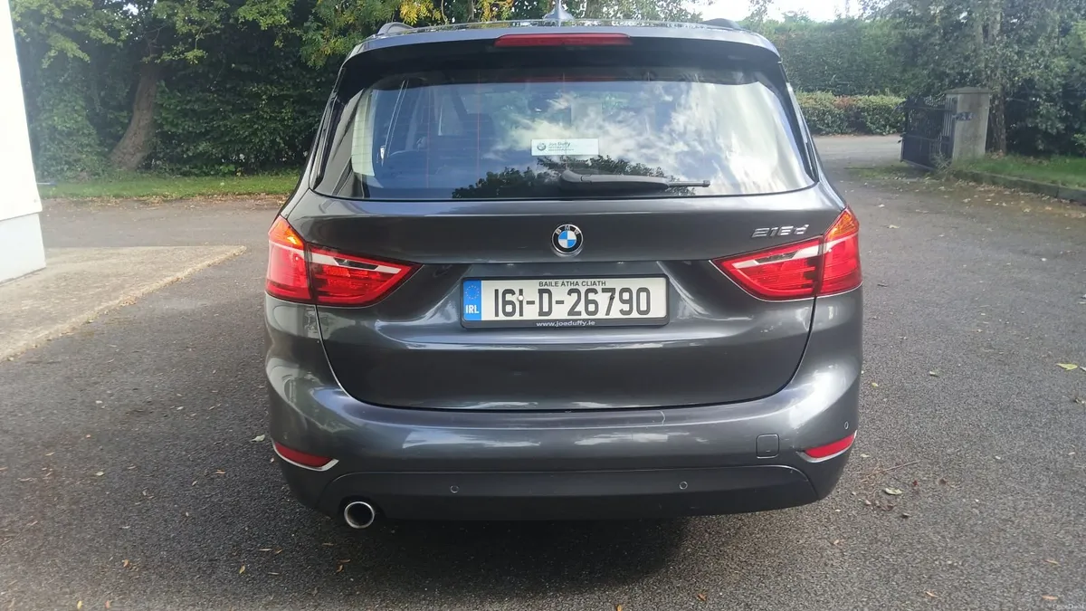 BMW 2-Series Automatic 7 Seater. - Image 5