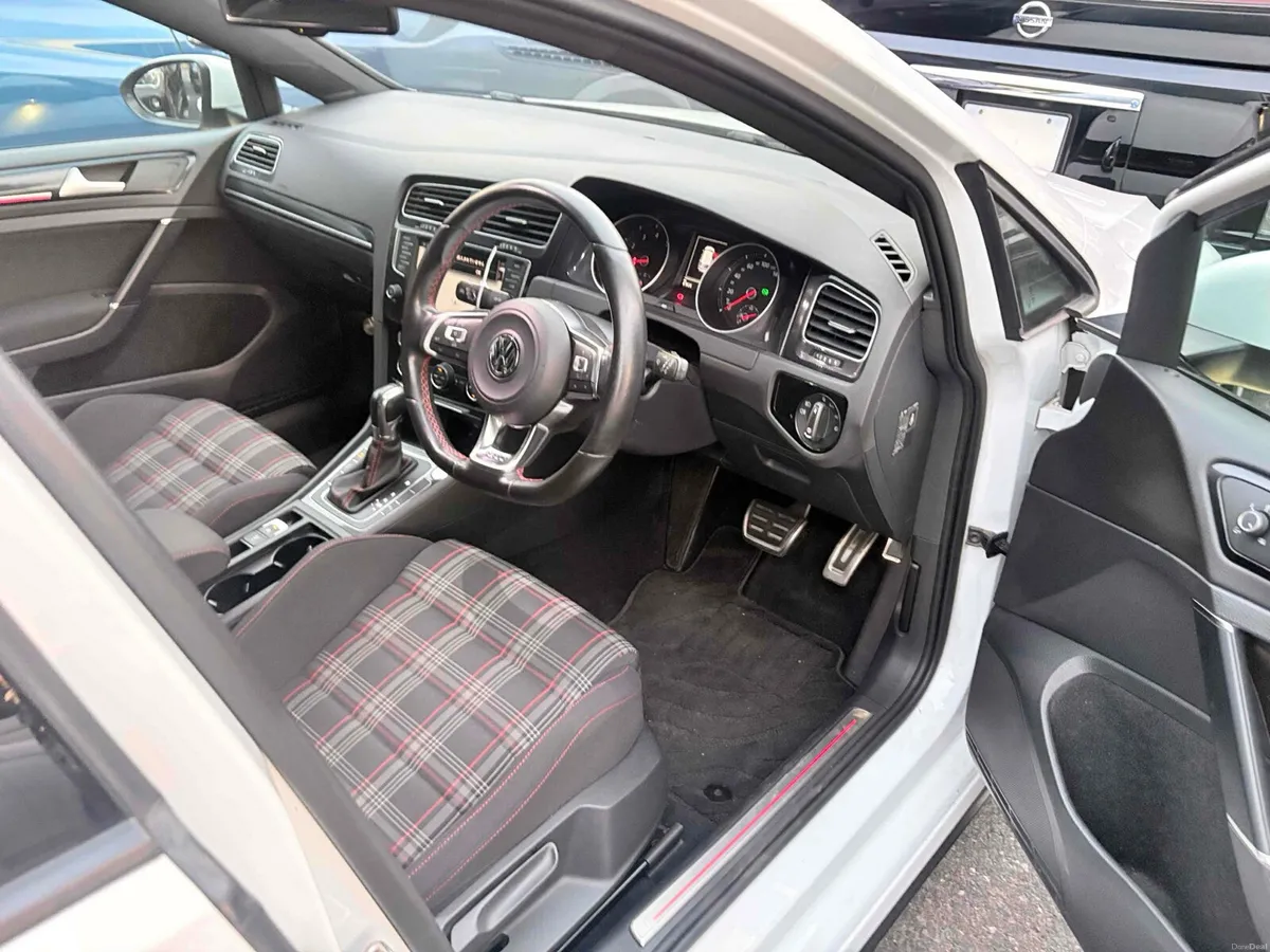 VOLKSWAGEN GOLF GTI 2.0 TSI DSG 230BHP 2015 - Image 6