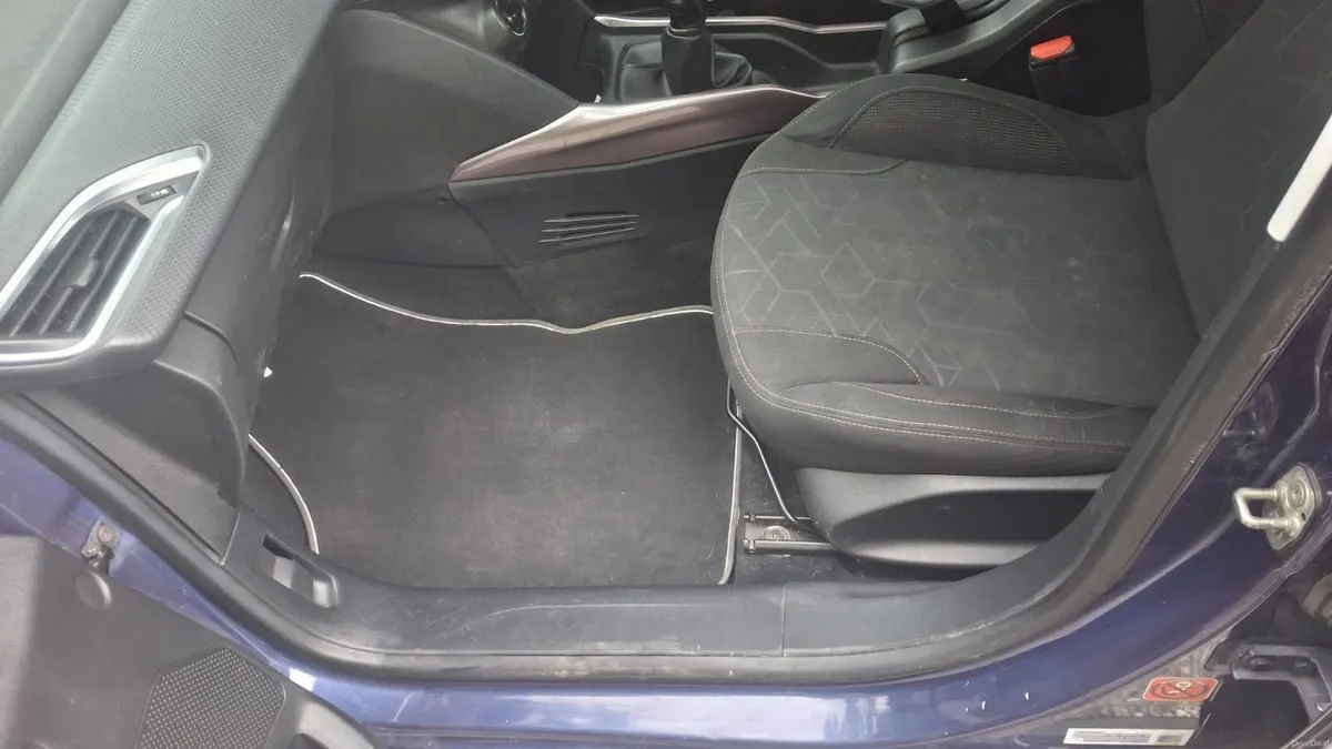 Peugeot 2008 2014 - Image 6