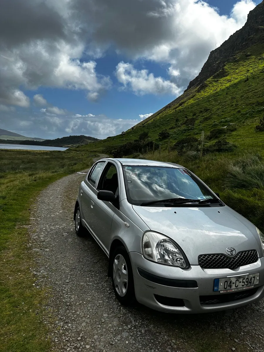 Toyota Yaris 2004 - Image 3