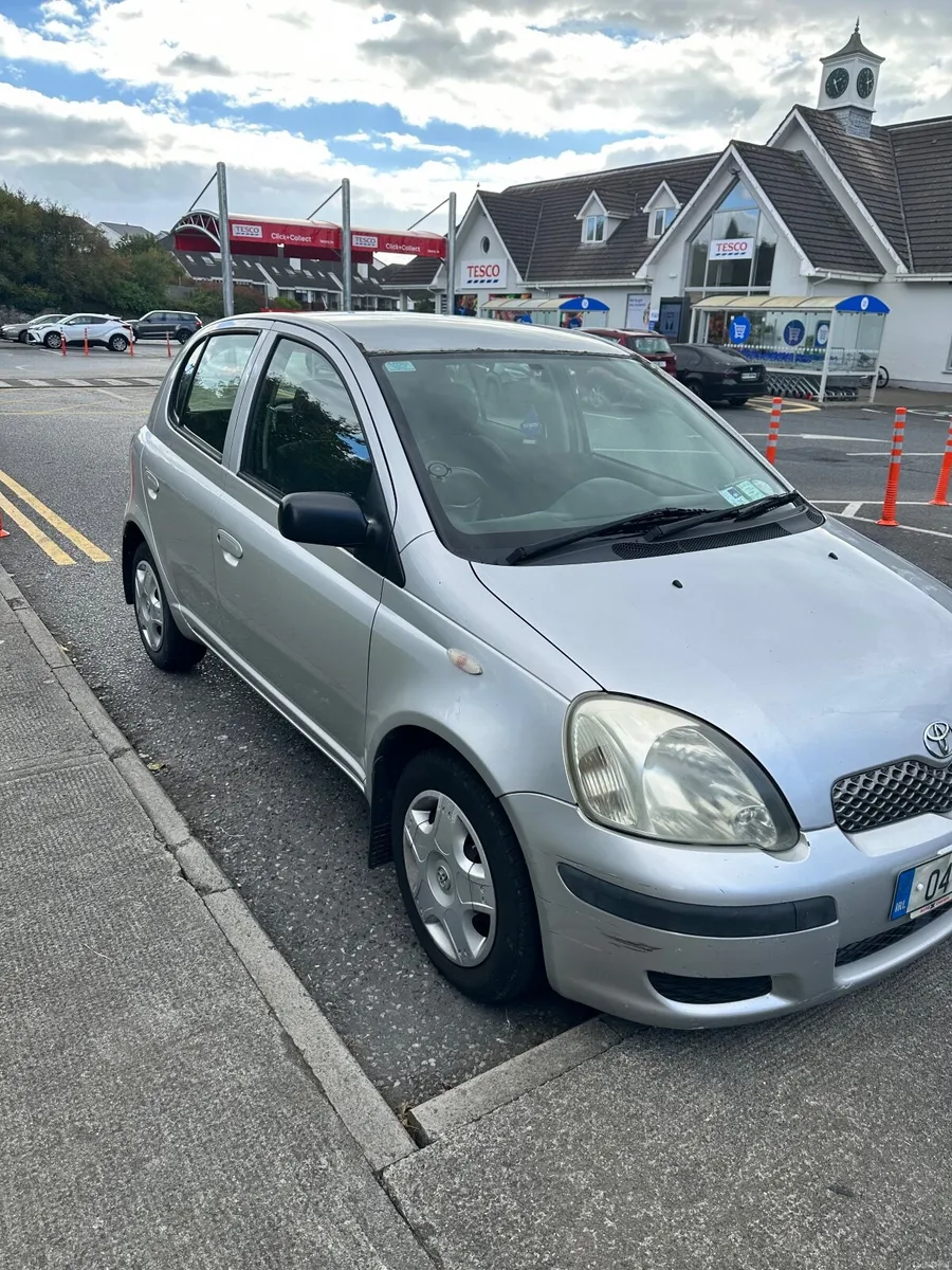Toyota Yaris 2004 - Image 4