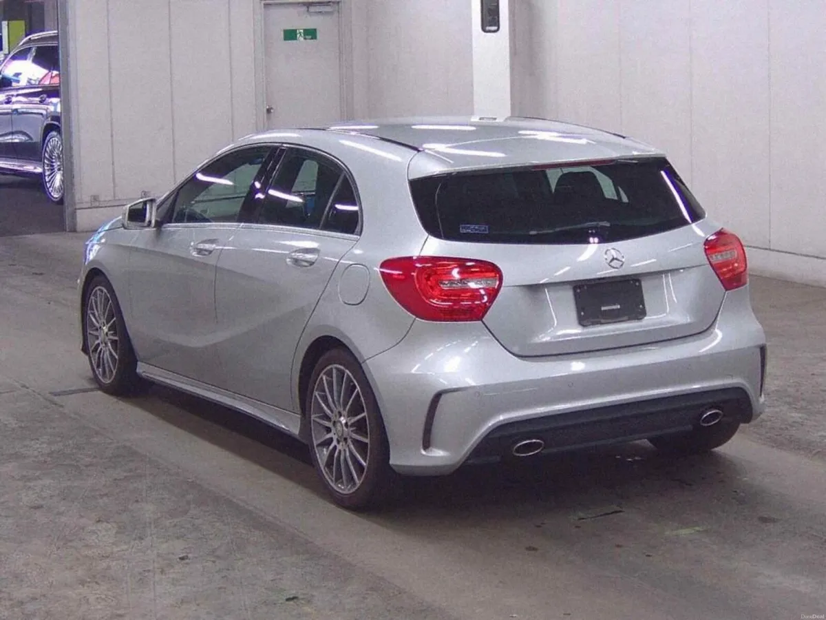 MERCEDES BENZ A180 AMG LINE AUTO 2013 - Image 3
