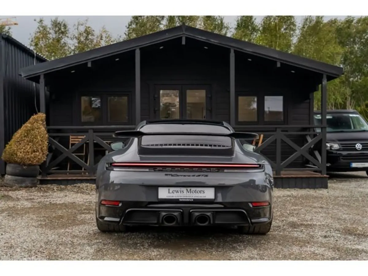 Porsche 911 4 GTS - Image 5