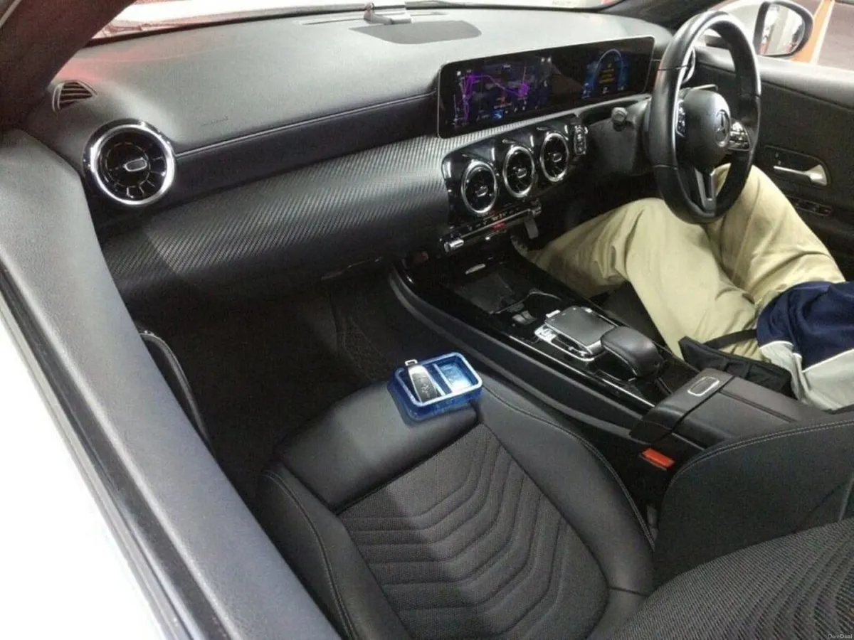 Mercedes-Benz A-Class 1.4 AUTOMATIC - NEW MODEL - - Image 3