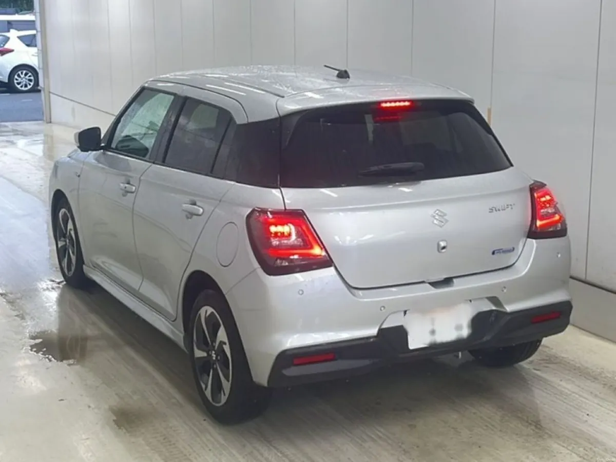 Suzuki Swift 1.2 HYBRID AUTOMATIC - MZ EDITION (TO - Image 2
