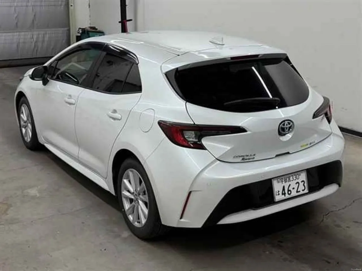 Toyota Corolla 1.8 HYBRID AUTOMATIC - G MODEL - FA - Image 2