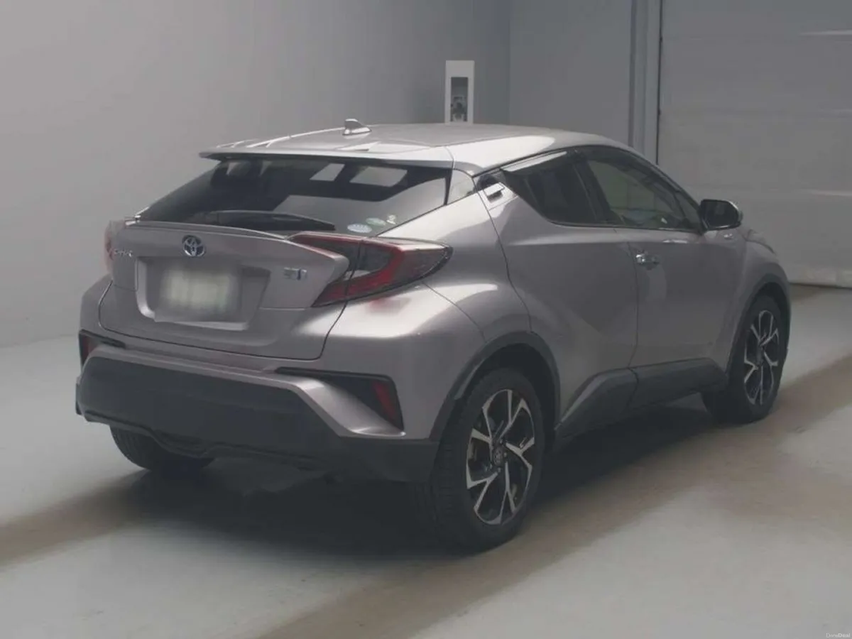 Toyota C-HR 1.8 HYBRID AUTOMATIC SUV - G LED EDITI - Image 2