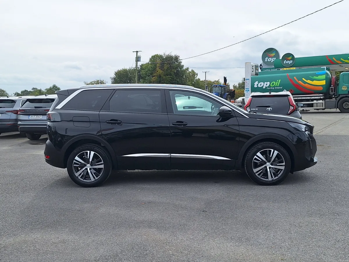 Peugeot 5008 1.5 Automatic 7 Seats*High Spec/ - Image 2