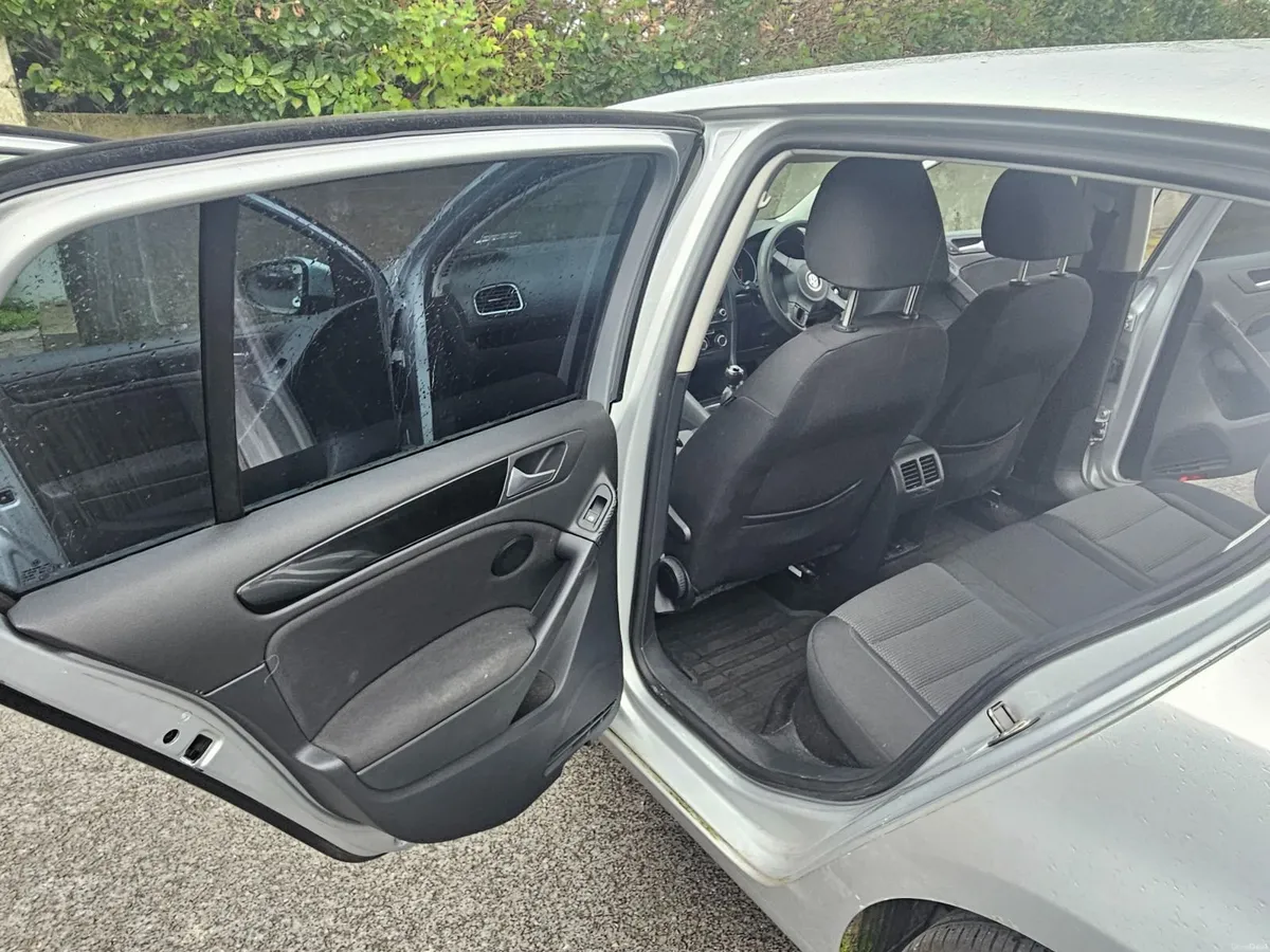 Volkswagen Golf 2009 - Image 5