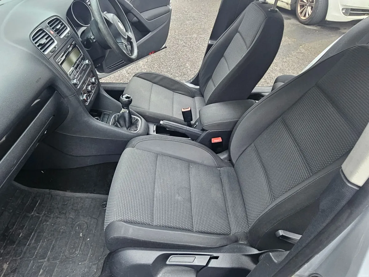 Volkswagen Golf 2009 - Image 3