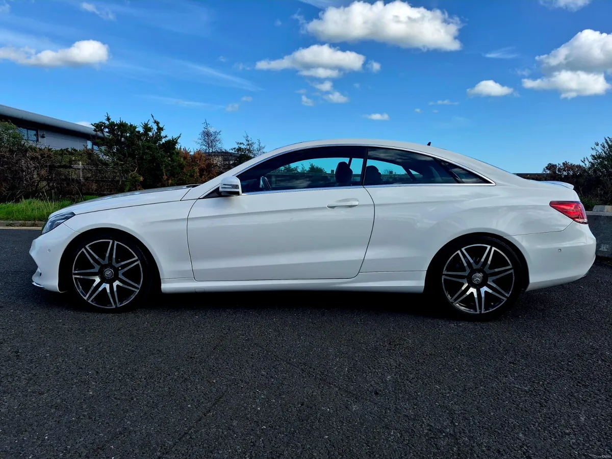 Mercedes-Benz E-Class 2016 - Image 2