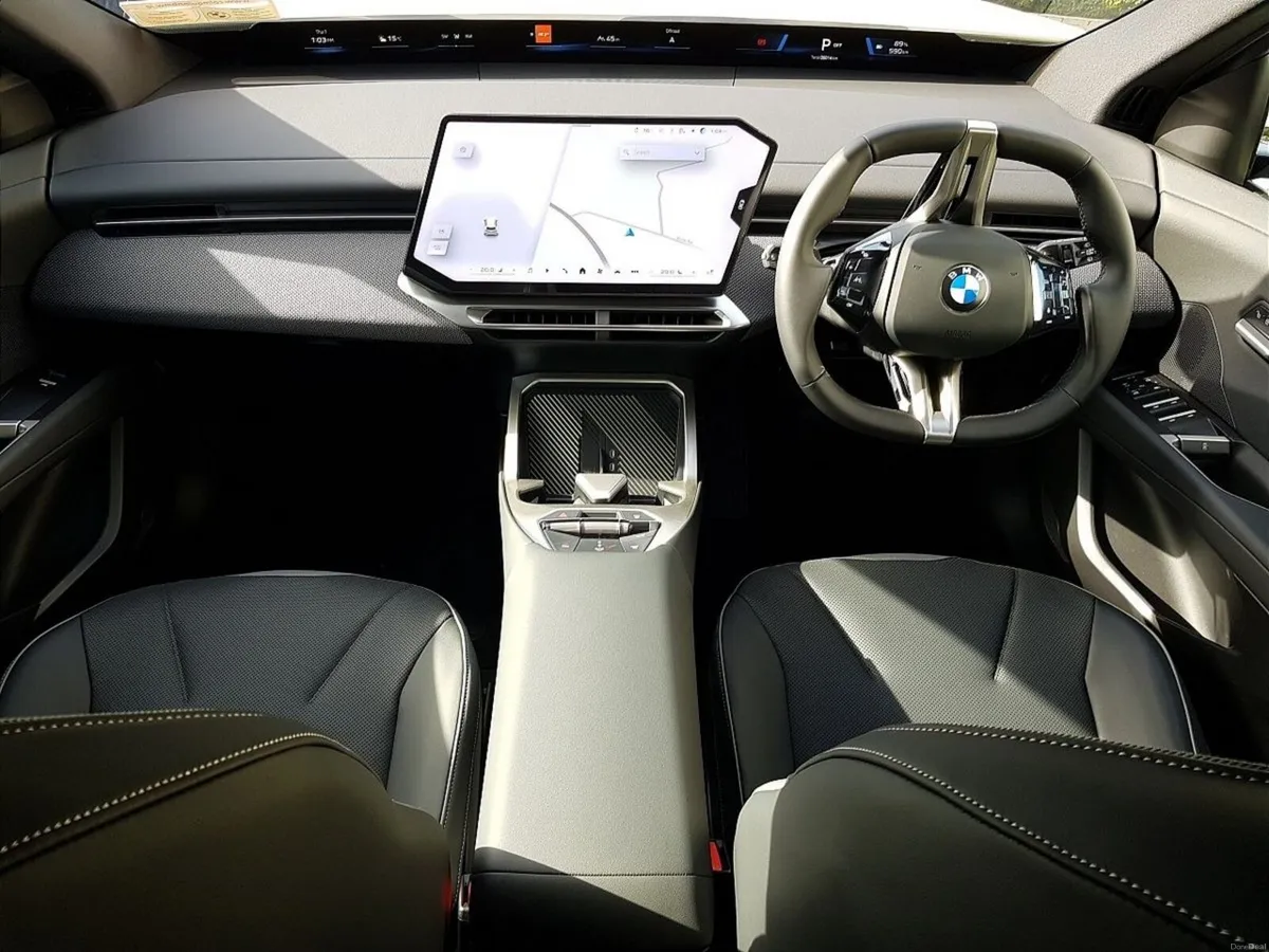 BMW iX3 50 xDrive - Image 4