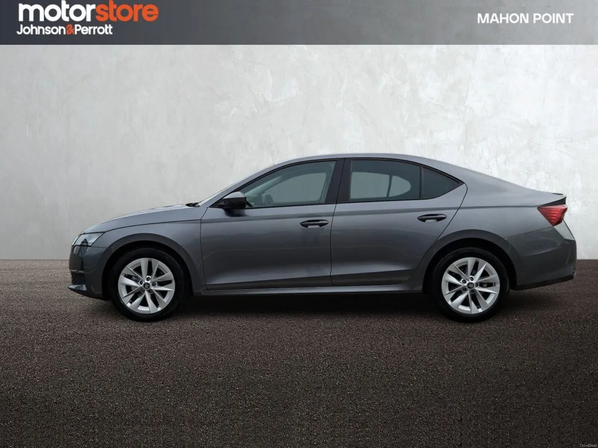 Skoda Octavia Selection 1.5TSI 115HP DSG mHEV - Image 6